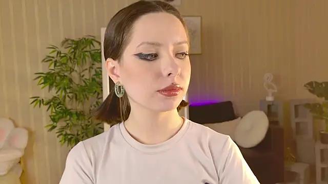 Lazzy Lizzy online show from 12, 12, 2024