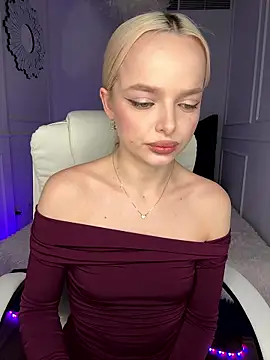 Snapshot of horny_blondiee chatting on 17, 1, 2026 horny blondiee online show from 17, 1, 2026