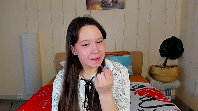 Snapshot of Mira_Karter chatting on 15, 4, 2026 Mira Karter online show from 15, 4, 2026