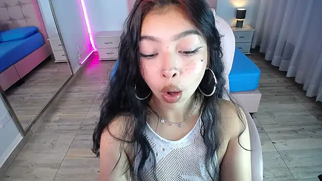 Snapshot of pettit_courtny chatting on 3, 1, 2025 pettit courtny online show from 3, 1, 2025