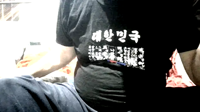 Snapshot of johngreece1 chatting on 1, 2, 2026 johngreece1 online show from 1, 2, 2026