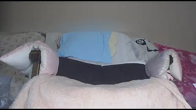 cross-dresser-nana online show from 4, 12, 2024