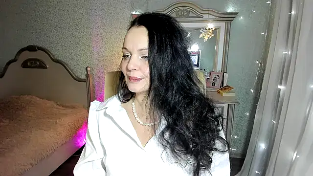 WitchBlueRose online show from 6, 1, 2025