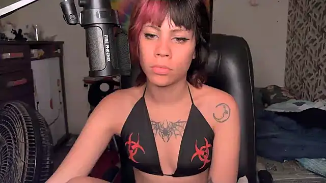 Snapshot of Liv_Alt chatting on 30, 4, 2026 Liv Alt online show from 30, 4, 2026