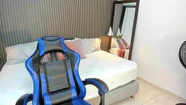 Axel brunette1 online show from 6, 4, 2026