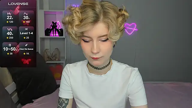Snapshot of Angel_Jules chatting on 4, 10, 2025 Angel Jules online show from 4, 10, 2025