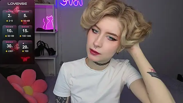 Snapshot of Angel_Jules chatting on 12, 10, 2025 Angel Jules online show from 12, 10, 2025