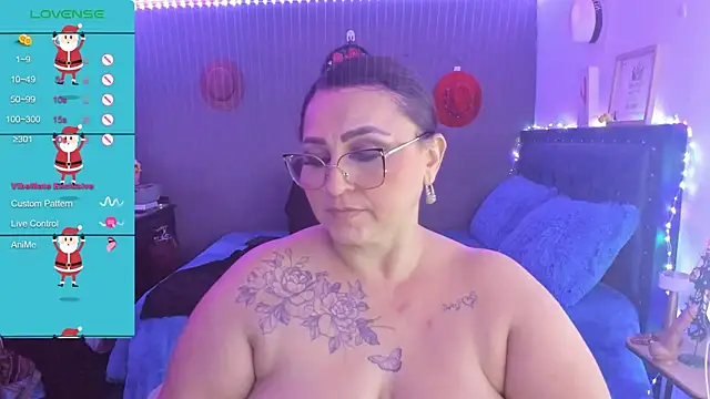 Snapshot of Ivonnee__ chatting on 15, 12, 2024 Ivonnee   online show from 15, 12, 2024