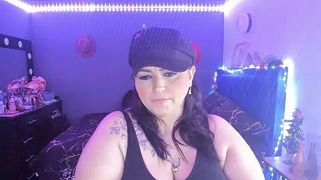 Snapshot of Ivonnee__ chatting on 19, 12, 2024 Ivonnee   online show from 19, 12, 2024