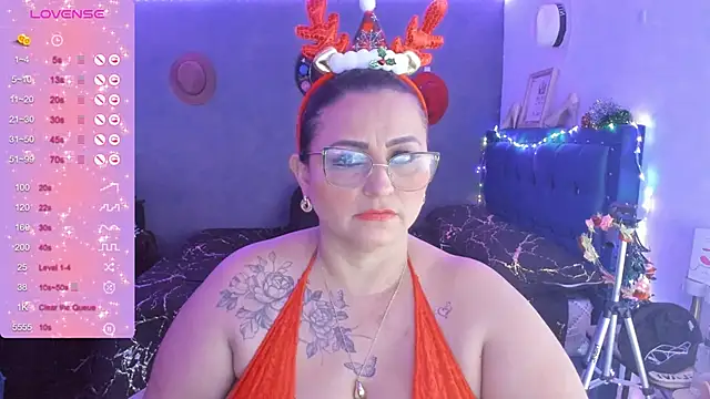 Snapshot of Ivonnee__ chatting on 22, 12, 2024 Ivonnee   online show from 22, 12, 2024