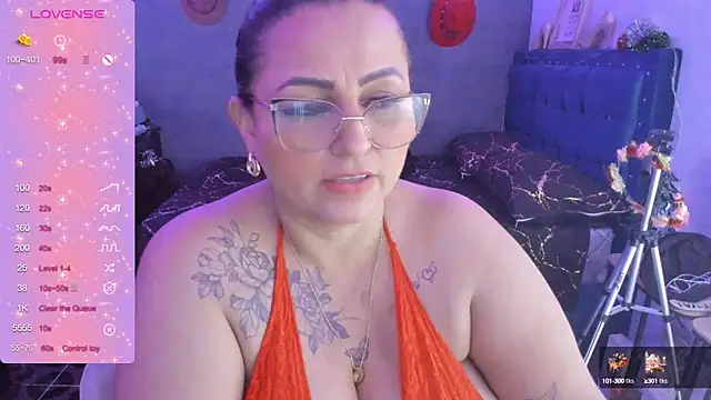 Snapshot of Ivonnee__ chatting on 22, 12, 2024 Ivonnee   online show from 22, 12, 2024