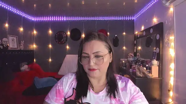 Snapshot of Ivonnee__ chatting on 7, 3, 2025 Ivonnee   online show from 7, 3, 2025