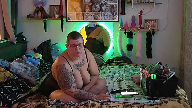 SunshineLexi online show from 3, 10, 2025