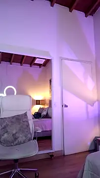 Snapshot of DaniRousse chatting on 20, 1, 2025 DaniRousse online show from 20, 1, 2025