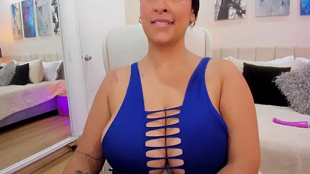 Snapshot of DaniRousse chatting on 20, 9, 2025 DaniRousse online show from 20, 9, 2025