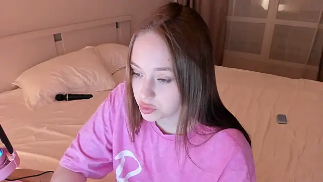 endlesssoffi online show from 9, 1, 2025