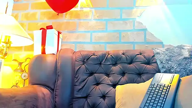 Snapshot of Dylanstonne chatting on 7, 2, 2025 Dylanstonne online show from 7, 2, 2025