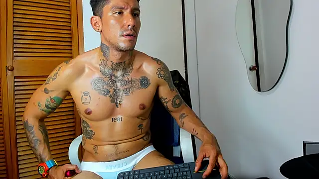 Snapshot of Dylanstonne chatting on 22, 3, 2025 Dylanstonne online show from 22, 3, 2025