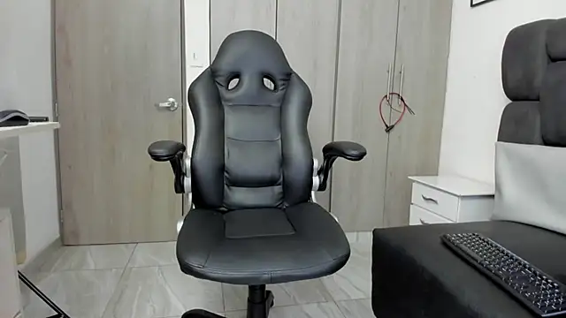 Snapshot of Yef_Thin chatting on 30, 1, 2025 Yef Thin online show from 30, 1, 2025