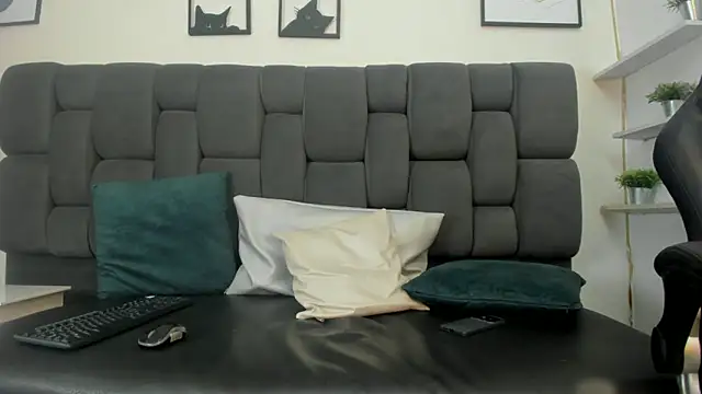 Snapshot of Yef_Thin chatting on 11, 3, 2025 Yef Thin online show from 11, 3, 2025