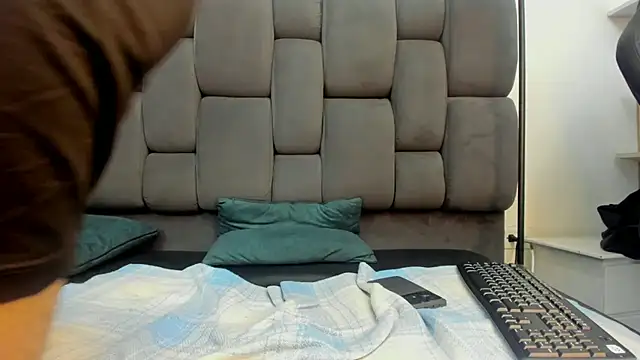 Snapshot of Yef_Thin chatting on 21, 3, 2025 Yef Thin online show from 21, 3, 2025