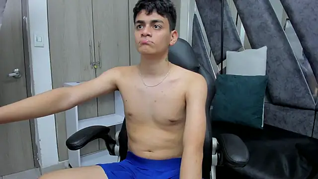 Snapshot of Yef_Thin chatting on 4, 2, 2026 Yef Thin online show from 4, 2, 2026