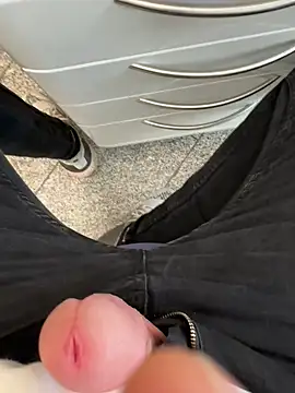 Snapshot of kareem0010 chatting on 21, 2, 2025 kareem0010 online show from 21, 2, 2025