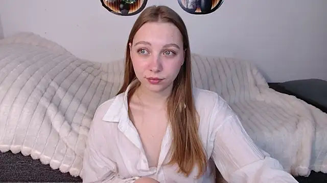 bellaa love  online show from 6, 4, 2026