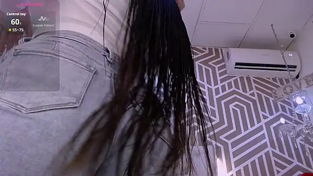 Snapshot of SashaDurante chatting on 4, 3, 2026 SashaDurante online show from 4, 3, 2026