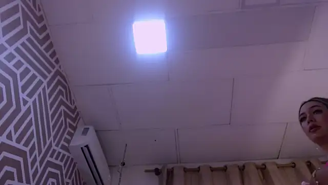 Snapshot of SashaDurante chatting on 6, 4, 2026 SashaDurante online show from 6, 4, 2026