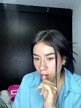 Im Valen Cute online show from 3, 12, 2024