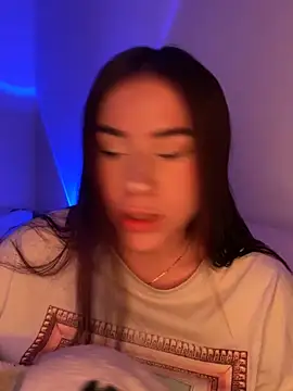 Im Valen Cute online show from 28, 10, 2025