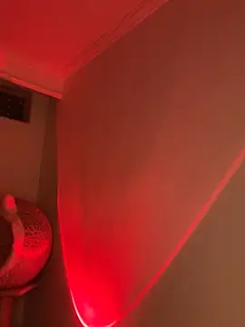 Im Valen Cute online show from 29, 11, 2025