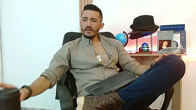 Reiko 85  online show from 25, 11, 2025