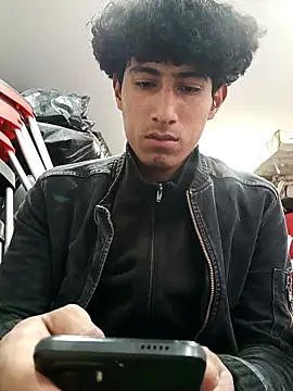 Snapshot of alexander32r chatting on 26, 9, 2025 alexander32r online show from 26, 9, 2025