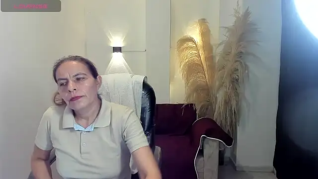 Snapshot of Milf_karlye chatting on 15, 6, 2026 Milf karlye online show from 15, 6, 2026