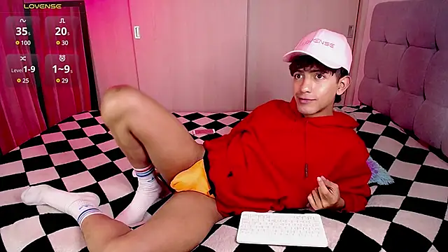 Snapshot of teobowny_ chatting on 7, 1, 2025 teobowny online show from 7, 1, 2025