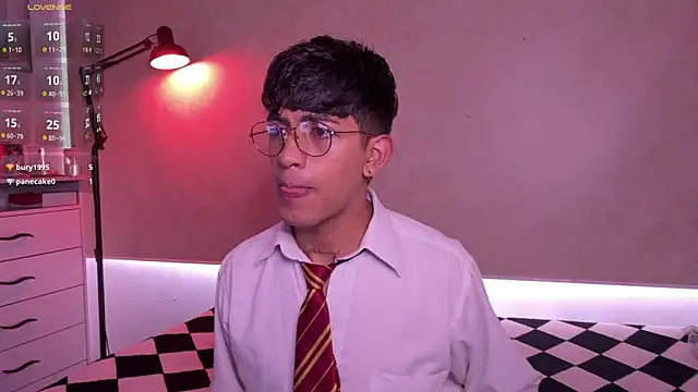 Snapshot of teobowny_ chatting on 5, 10, 2025 teobowny online show from 5, 10, 2025