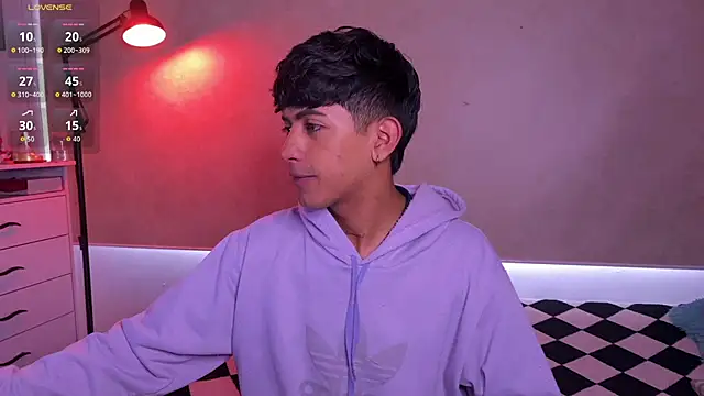 Snapshot of teobowny_ chatting on 7, 10, 2025 teobowny online show from 7, 10, 2025