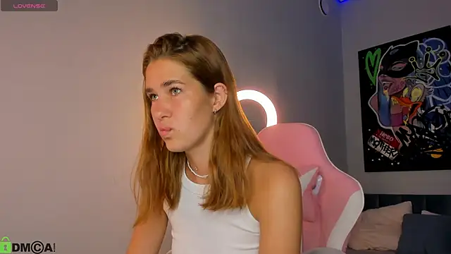 Snapshot of Jennifer_Wadee chatting on 5, 6, 2026 Jennifer Wadee online show from 5, 6, 2026