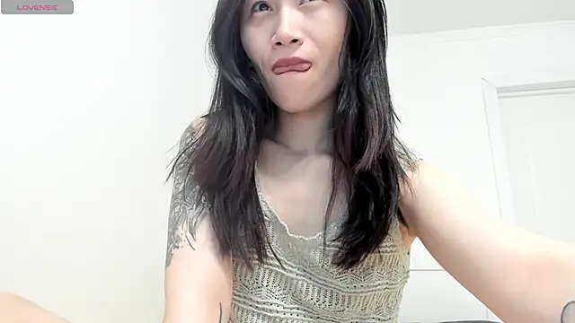 aenie online show from 18, 3, 2025