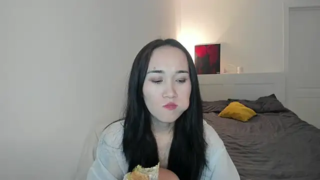 aenie online show from 24, 10, 2025