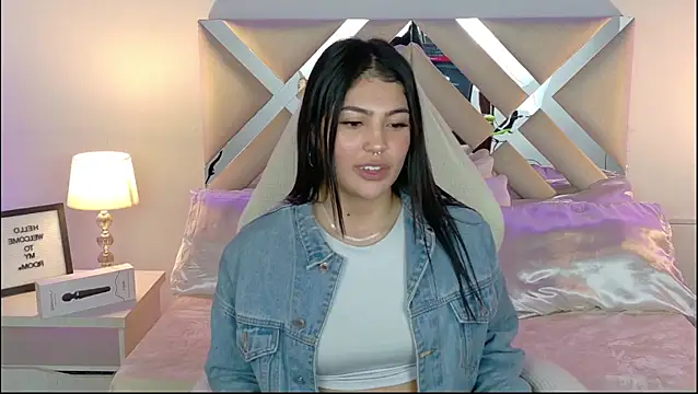 Mara Saenzz online show from 10, 1, 2025