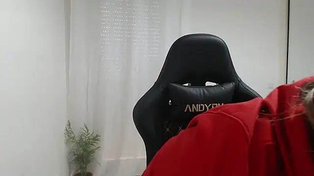 Snapshot of Genesisgems11_ chatting on 24, 2, 2025 Genesisgems11  online show from 24, 2, 2025