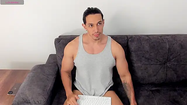 Snapshot of Lorenzoferrec chatting on 6, 6, 2026 Lorenzoferrec online show from 6, 6, 2026