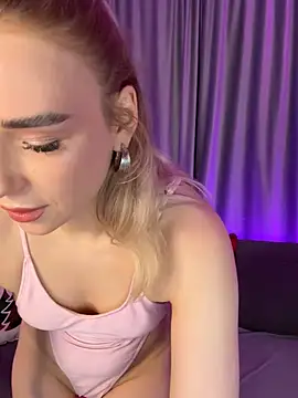 Snapshot of Eva_Millss chatting on 16, 12, 2024 Eva Millss online show from 16, 12, 2024