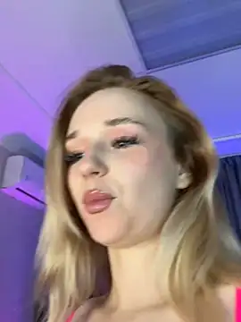 Snapshot of Eva_Millss chatting on 2, 3, 2025 Eva Millss online show from 2, 3, 2025