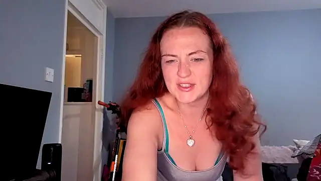 ENGLISHEMILY 69 online show from 17, 9, 2025