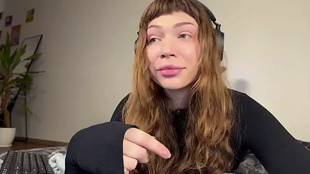 PaulaPratt online show from 9, 1, 2025