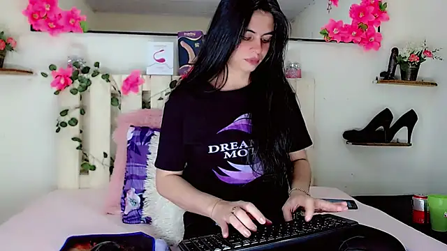Snapshot of Madisson_Ivanova chatting on 10, 1, 2025 Madisson Ivanova online show from 10, 1, 2025